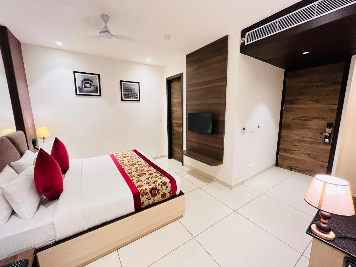 Hotel The Savode - Just 2 Mins From Golden Temple أمريتسار المظهر الخارجي الصورة