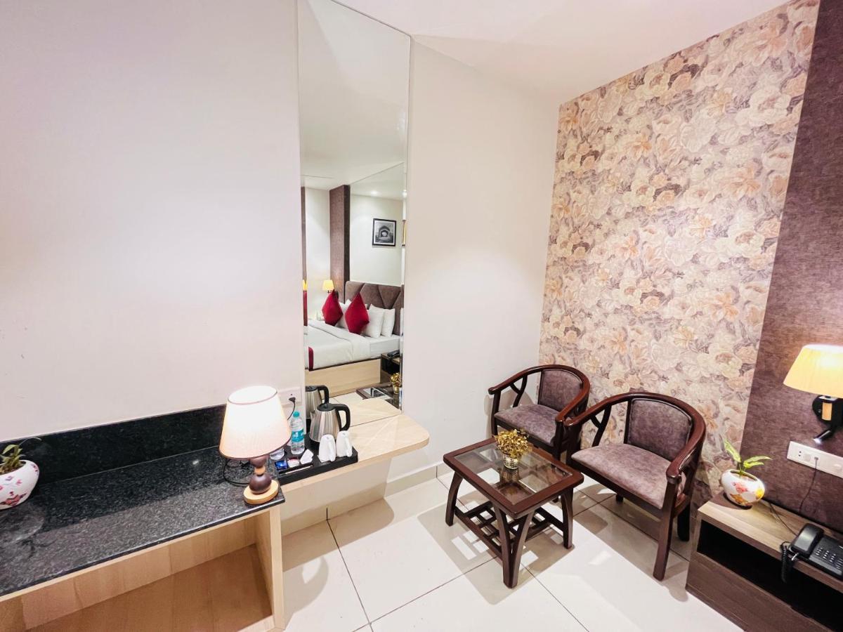 Hotel The Savode - Just 2 Mins From Golden Temple أمريتسار المظهر الخارجي الصورة