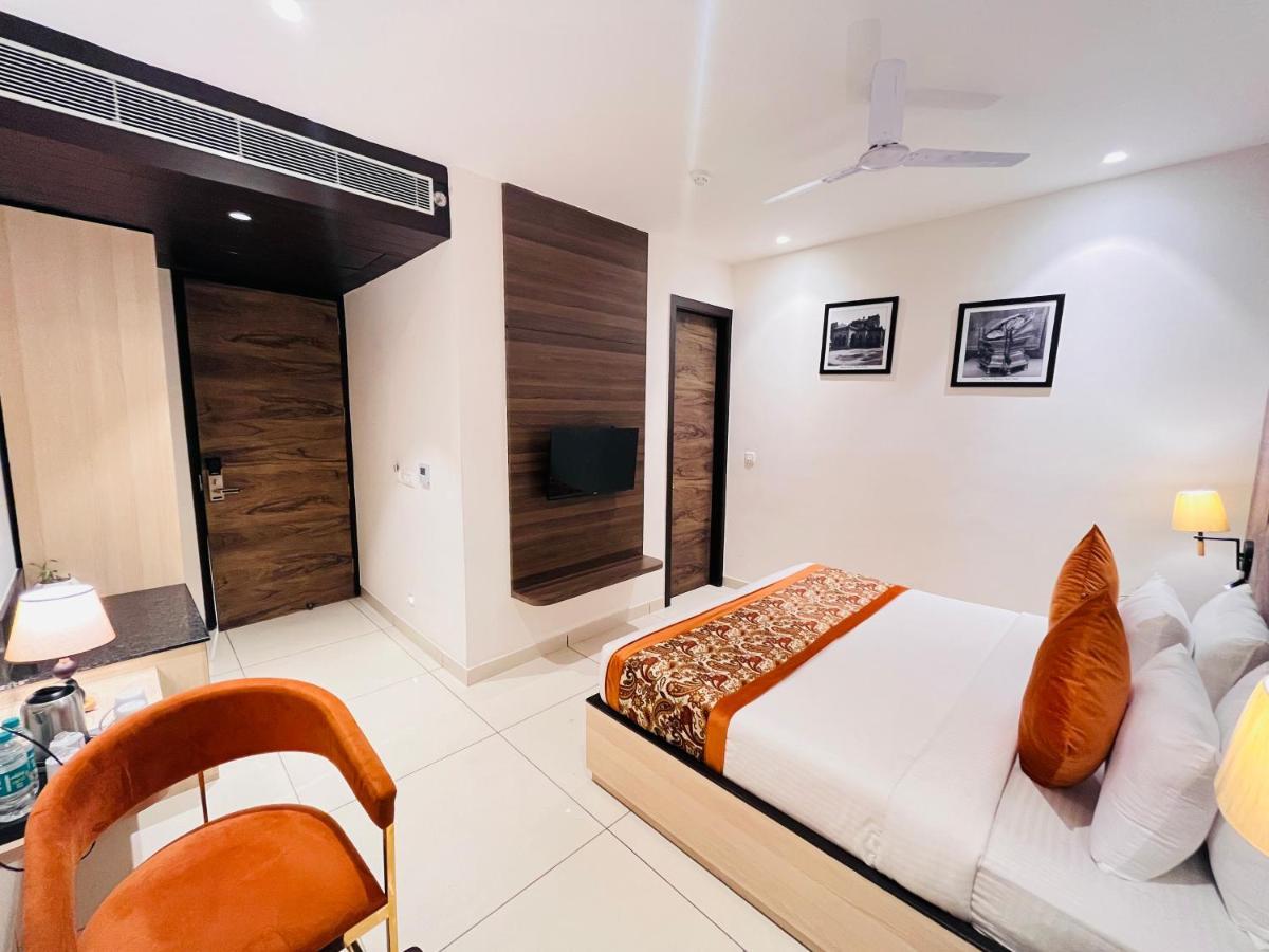 Hotel The Savode - Just 2 Mins From Golden Temple أمريتسار المظهر الخارجي الصورة