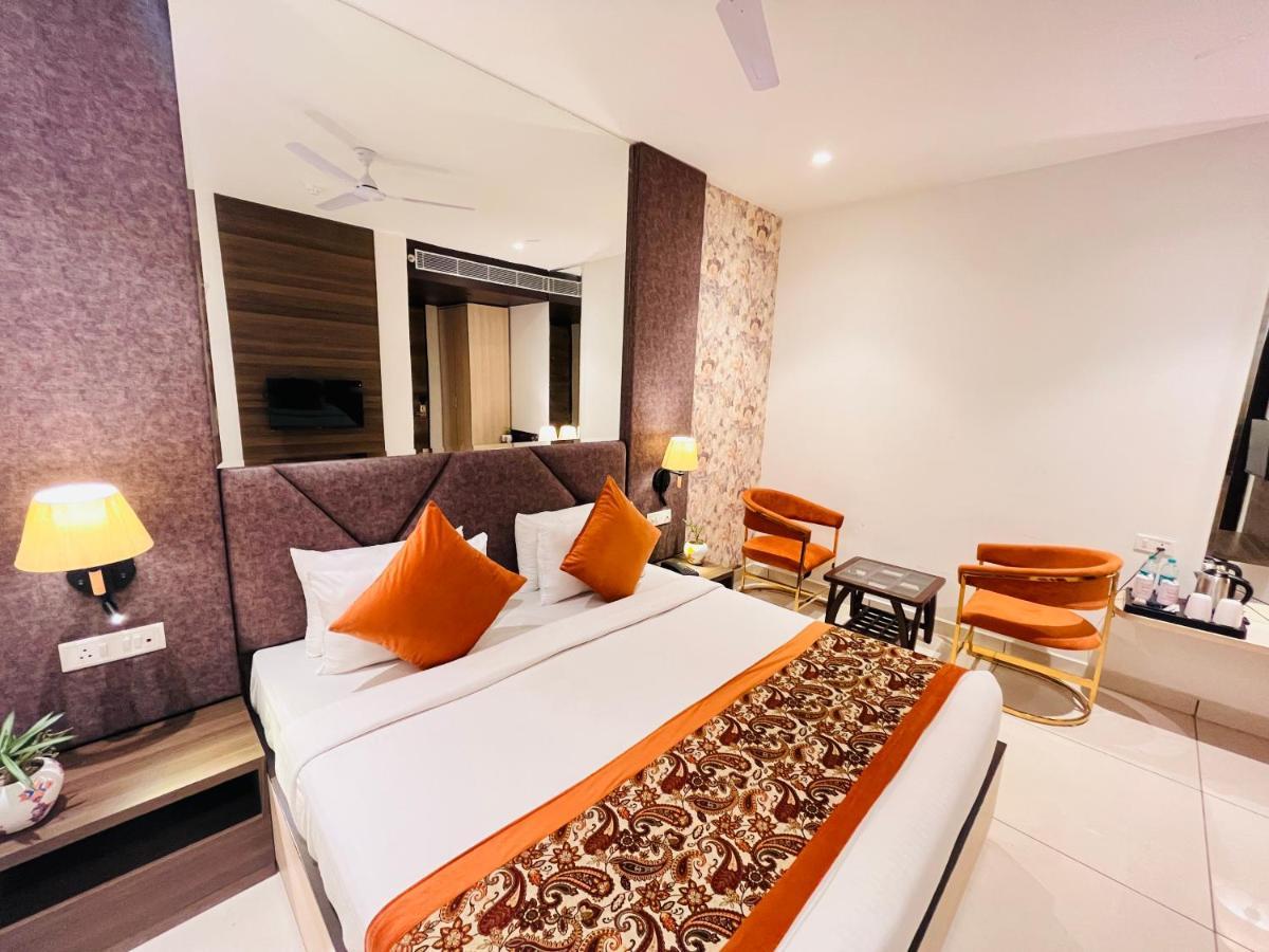 Hotel The Savode - Just 2 Mins From Golden Temple أمريتسار المظهر الخارجي الصورة