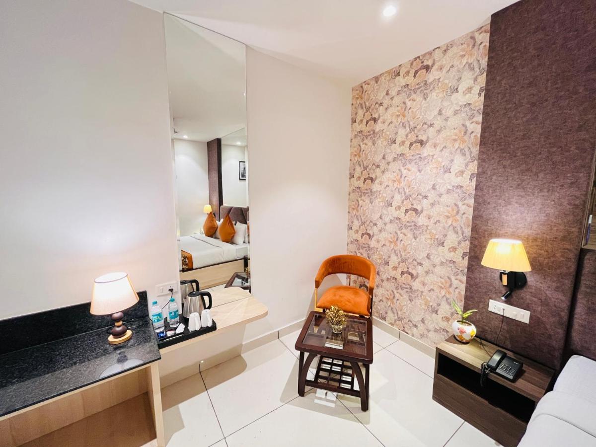 Hotel The Savode - Just 2 Mins From Golden Temple أمريتسار المظهر الخارجي الصورة