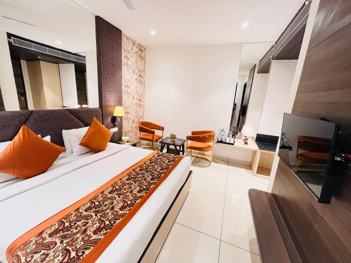 Hotel The Savode - Just 2 Mins From Golden Temple أمريتسار المظهر الخارجي الصورة