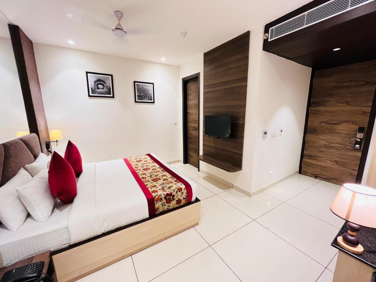 Hotel The Savode - Just 2 Mins From Golden Temple أمريتسار المظهر الخارجي الصورة