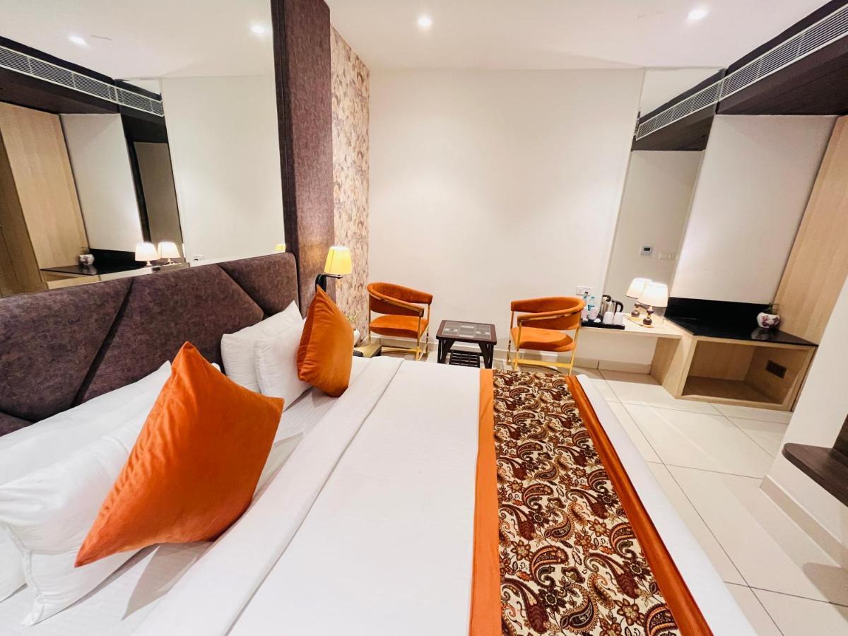 Hotel The Savode - Just 2 Mins From Golden Temple أمريتسار المظهر الخارجي الصورة
